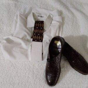 ⬇️⬇️⬇️Karl Knox White Dress Shirt